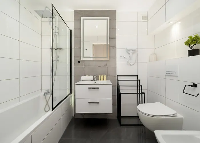 Przestronne Przy Rynku We Wroclawiu Z Klimatyzacja I Wanna By Renters Wrocław