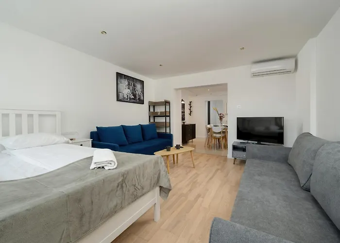 Lägenhet Przestronne Przy Rynku We Wroclawiu Z Klimatyzacja I Wanna By Renters *