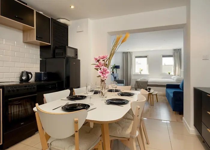 Przestronne Przy Rynku We Wroclawiu Z Klimatyzacja I Wanna By Renters * Wrocław