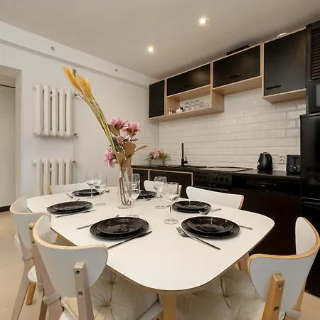 Appartement Przestronne Przy Rynku We Wroclawiu Z Klimatyzacja I Wanna By Renters *