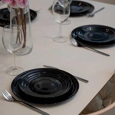 Apartamento Przestronne Przy Rynku We Wroclawiu Z Klimatyzacja I Wanna By Renters