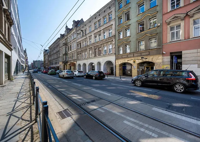 Przestronne Przy Rynku We Wroclawiu Z Klimatyzacja I Wanna By Renters *