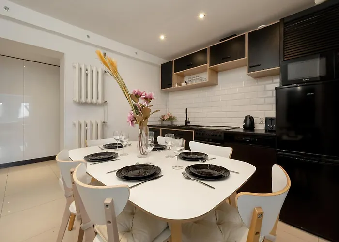 Lejlighed Przestronne Przy Rynku We Wroclawiu Z Klimatyzacja I Wanna By Renters *